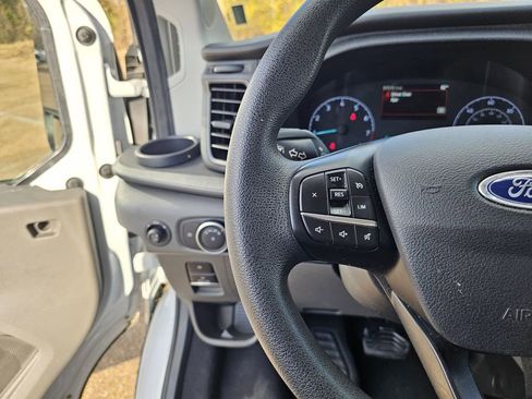 Used 2023 Ford Transit 350 XLT image 29