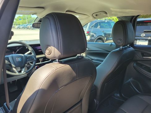 Used 2025 Buick Encore GX Preferred FWD image 12