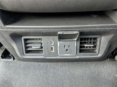 Used 2025 GMC Sierra 1500 SLT image 17