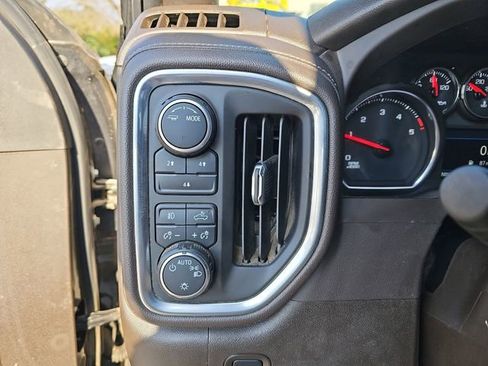 Used 2022 Chevrolet Silverado 2500 LT w/ Convenience Package image 21