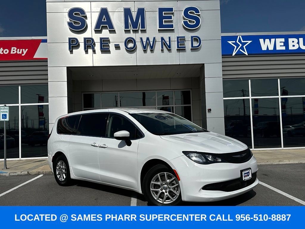 Used 2023 Chrysler Voyager LX FWD image 1