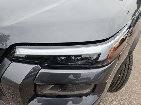 New 2026 Subaru Outback Limited XT AWD/4WD image 32