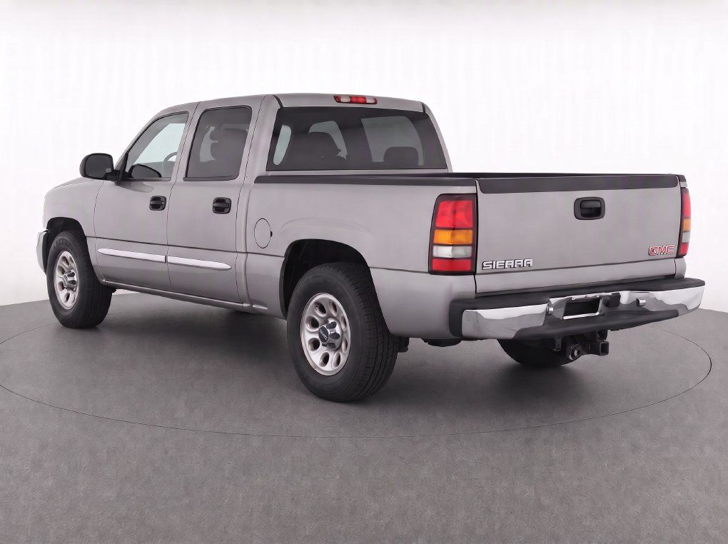 Used 2007 GMC Sierra 1500 SL w/ Chrome Exterior Package RWD image 3