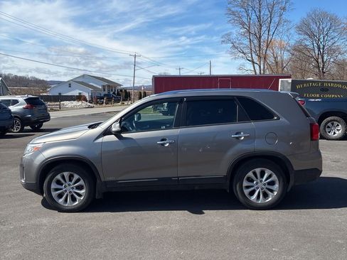 Used 2015 Kia Sorento EX w/ EX V6 Touring Package image 4