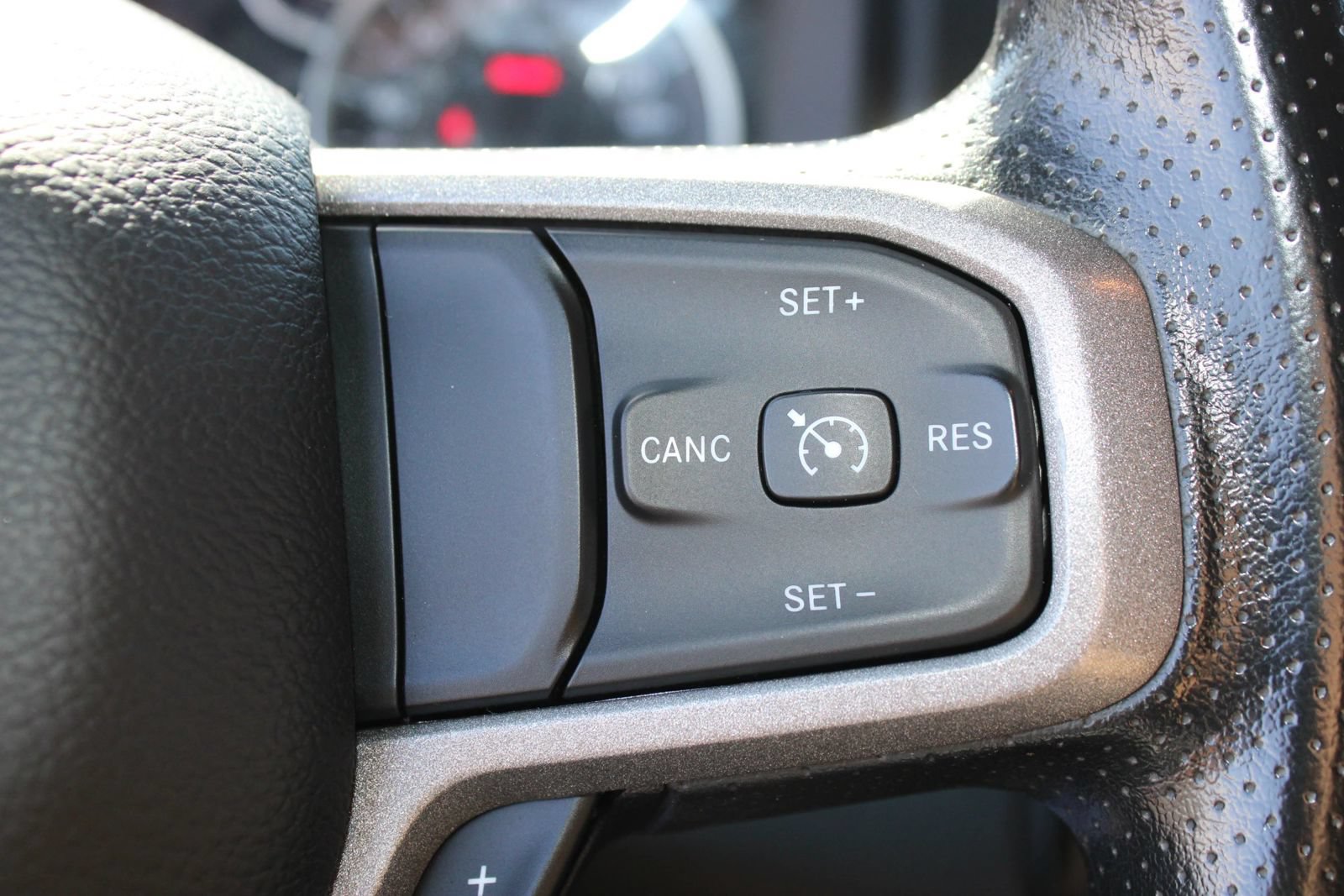 Used 2024 RAM 2500 Tradesman w/ Chrome Appearance Group AWD/4WD image 28