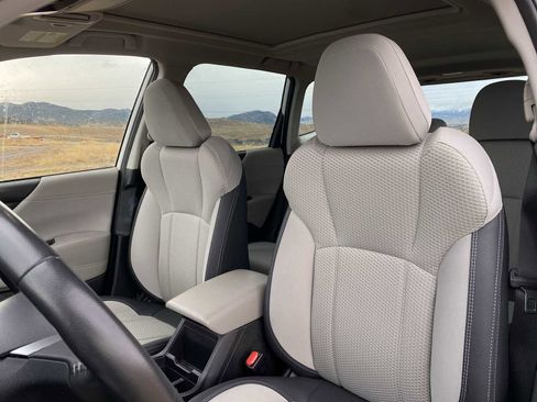 Used 2023 Subaru Forester Premium image 15