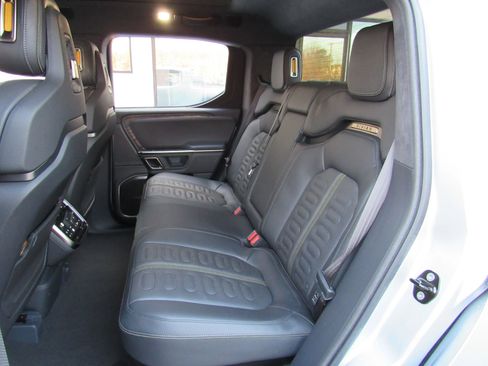 Used 2022 Rivian R1T Launch Edition image 5