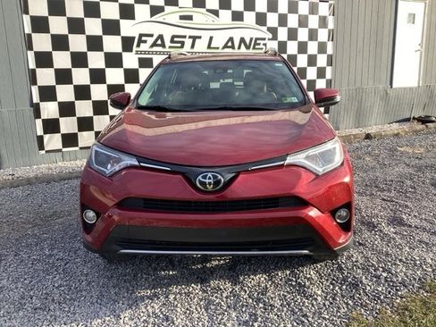 Used 2018 Toyota RAV4 XLE image 3