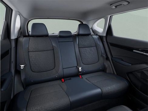 New 2025 Kia Seltos S image 12