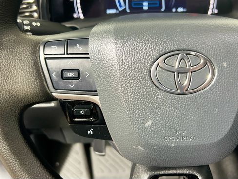 Used 2025 Toyota Camry LE FWD image 18