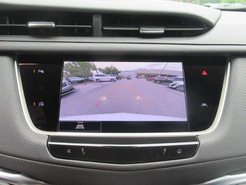 New 2025 Cadillac XT6 Luxury image 22