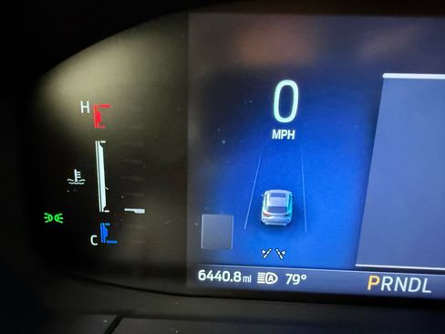 Used 2025 Ford Escape ST-Line w/ Tech Pack #1 FWD image 16