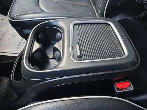 Used 2020 Chrysler Pacifica Limited w/ Advanced Safetytec Group image 69