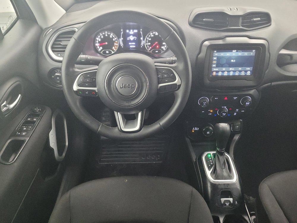 Used 2020 Jeep Renegade Latitude AWD/4WD image 22