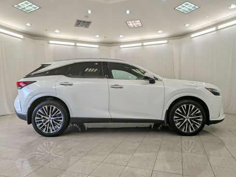 Used 2025 Lexus RX 350 w/ Convenience Package AWD/4WD image 11