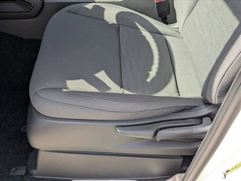 New 2025 Nissan Frontier S image 4