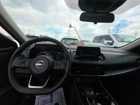 Used 2023 Nissan Rogue S FWD image 6