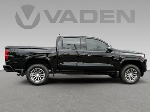 New 2024 Chevrolet Colorado LT w/ LT Convenience Package II image 7