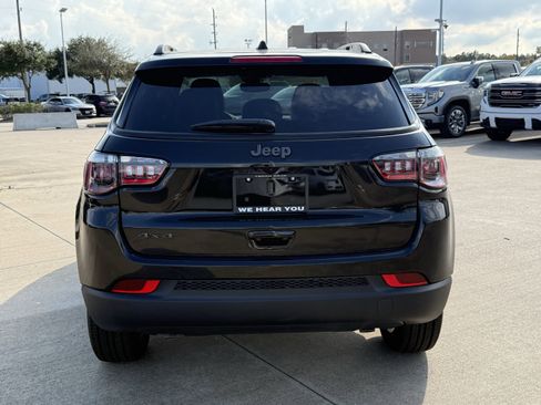 New 2026 Jeep Compass Latitude image 6