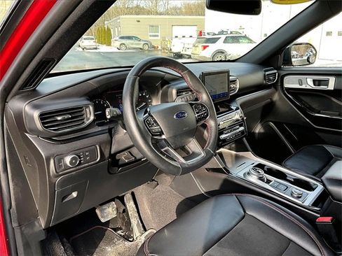 Used 2022 Ford Explorer ST-Line w/ Class IV Trailer Tow Package image 14