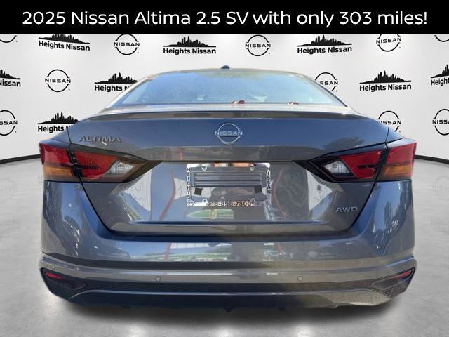 Used 2025 Nissan Altima 2.5 SV AWD/4WD image 6
