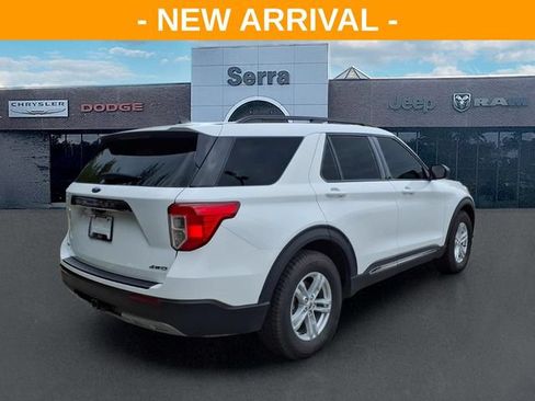 Used 2021 Ford Explorer XLT w/ Equipment Group 202A AWD/4WD image 7