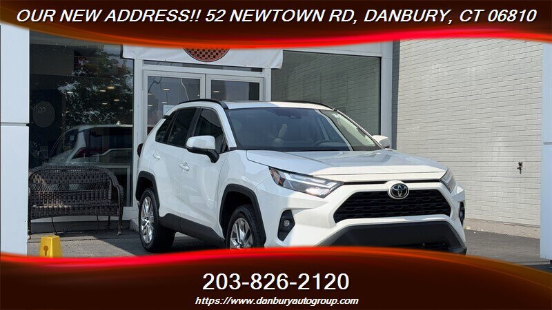 Used 2022 Toyota RAV4 XLE Premium FWD image 7
