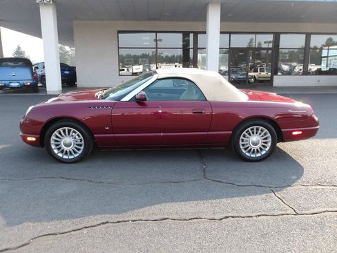 Used 2004 Ford Thunderbird RWD image 2