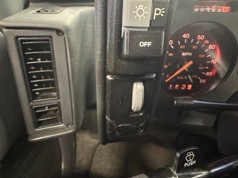 Used 1988 Pontiac Fiero image 23