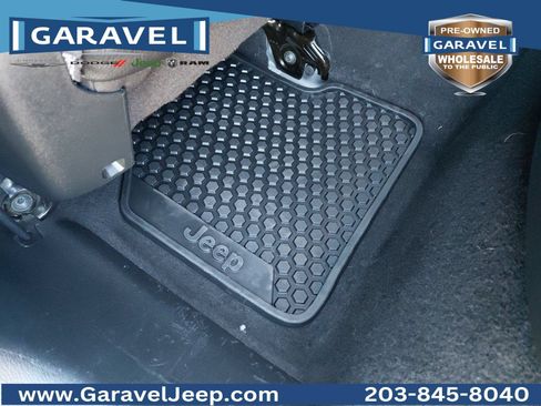 Used 2019 Jeep Compass Latitude w/ Popular Equipment Group AWD/4WD image 16