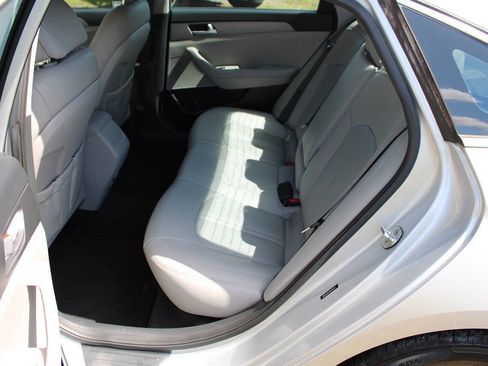Used 2016 Hyundai Sonata SE FWD image 27