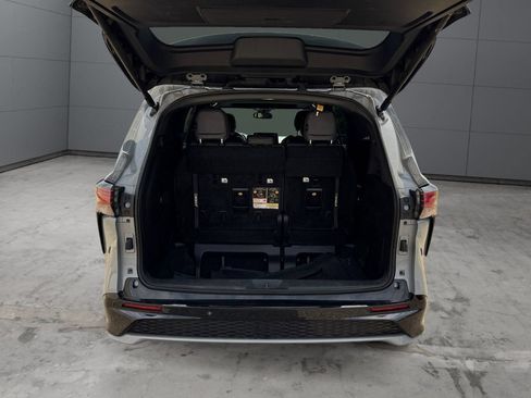 Certified 2023 Toyota Sienna XSE w/ XSE Plus Package AWD/4WD image 19