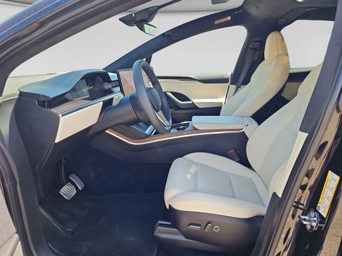 Used 2024 Tesla Model X AWD/4WD image 16