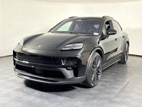 Certified 2026 Porsche Macan GTS Electric AWD/4WD image 1