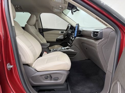 Used 2023 Ford Explorer Platinum w/ Technology Package image 27