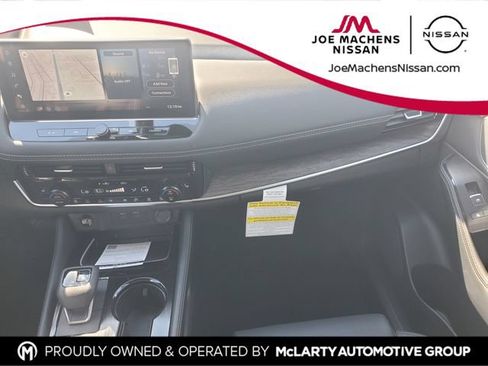 New 2026 Nissan Rogue Platinum w/ Platinum Premium Package AWD/4WD image 17