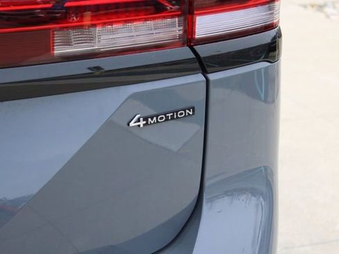 New 2026 Volkswagen Atlas Peak Edition AWD/4WD image 5