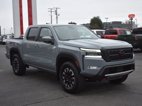 Used 2024 Nissan Frontier PRO-4X w/ Technology Package image 3