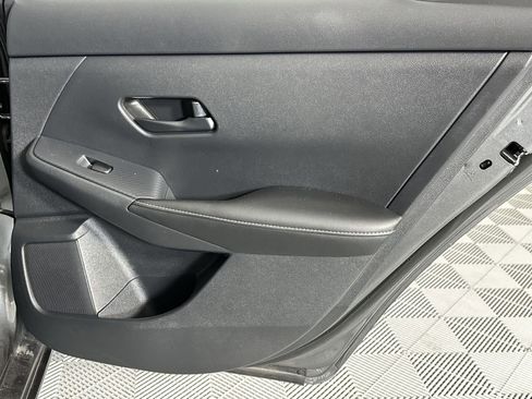 Certified 2025 Nissan Sentra SV FWD image 32