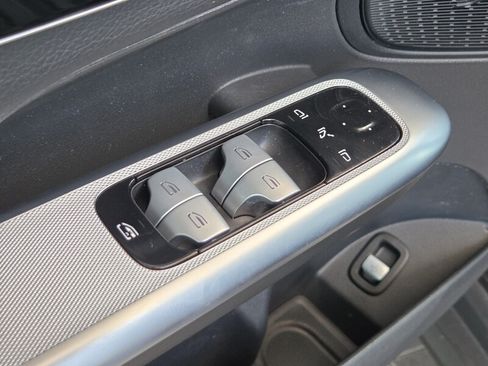 Certified 2023 Mercedes-Benz GLC 300 image 24
