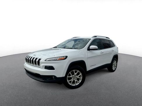 Used 2016 Jeep Cherokee Latitude w/ Cold Weather Group image 1