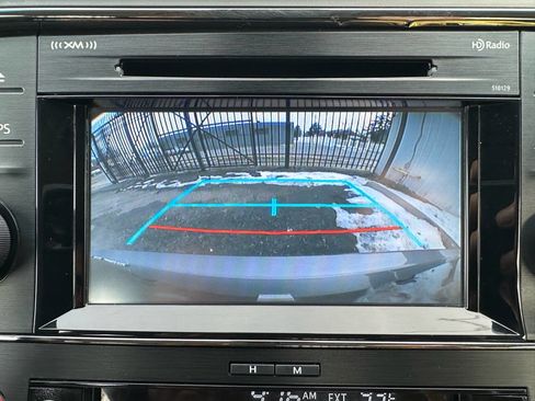 Used 2018 Toyota Avalon XLE image 24