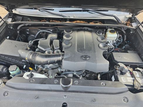 Used 2015 Toyota 4Runner SR5 image 25