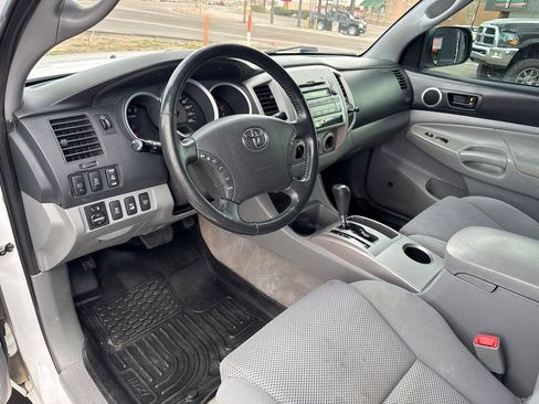Used 2010 Toyota Tacoma 4x4 Double Cab image 8