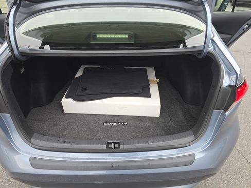 Used 2021 Toyota Corolla LE image 12