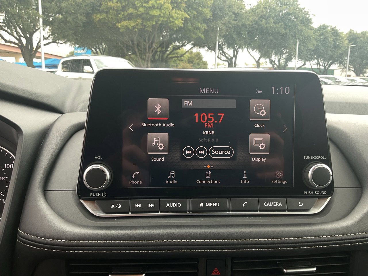 Used 2025 Nissan Rogue SV FWD image 29