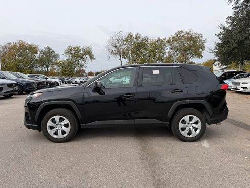 Used 2023 Toyota RAV4 LE image 3