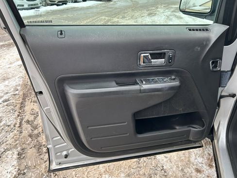 Used 2010 Ford Edge SE image 14