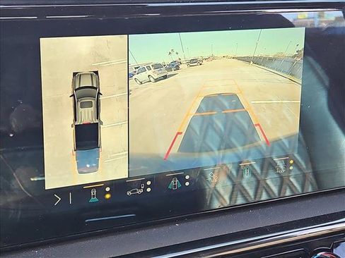 Certified 2023 GMC Sierra 1500 AT4 w/ AT4 Premium Package image 12