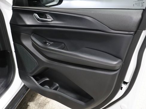 Used 2023 Jeep Grand Cherokee Altitude image 27